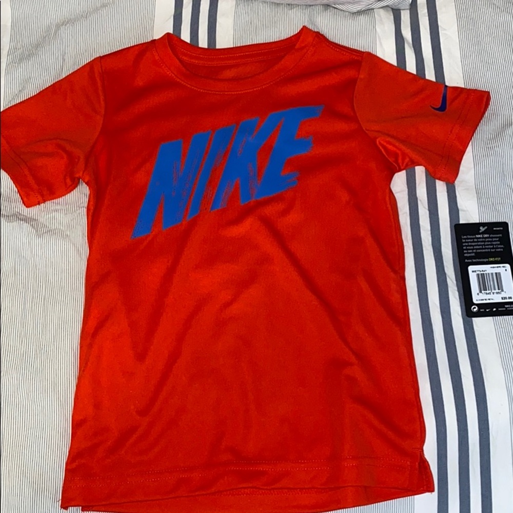 5-6 years Nike Shirt